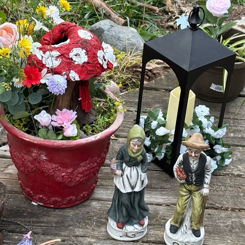 Fairy Garden with the Chic Black Lantern with LED Candle and collectible old man